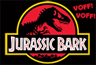 <data>Jurassic Bark</data><p>Tryckt på klädesplagg.</p><p>Låter-som-referens till filmen "Jurassic Park" med dess titellogotyp. "Bark" betyder (hund)skall på engelska, och hur lät egentligen dinosaurierna kan man alltid fundera över.</p>
